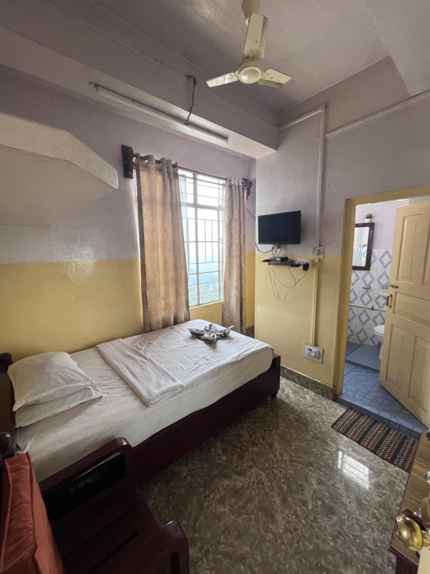 Jn Hotel Kohima Zewnętrze zdjęcie